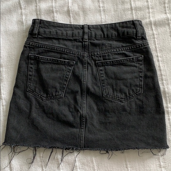 TOPSHOP Moto Black Denim Skirt - Picture 3 of 4